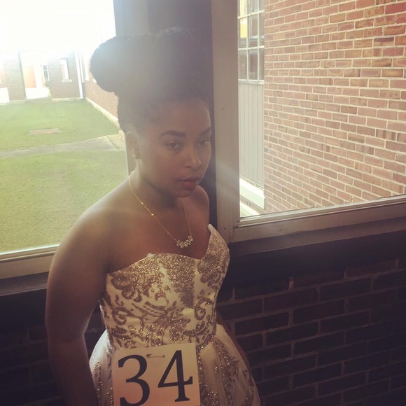 🌸HP🌸 Gold/white spaghetti strap/strapless dress - Picture 7 of 8